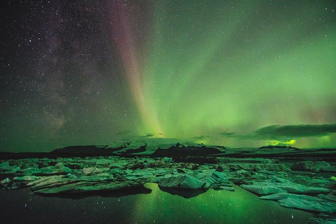 Northern Lights Small-Group Tour with Hot Chocolate & Photos - Pickup Times, Your Van Details, and Finding the Group in the Dark