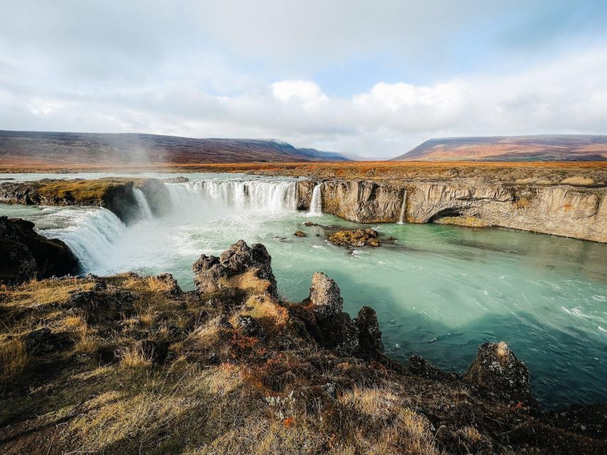 Port Akureyri: Godafoss Waterfall, Myvatn and Baths Tour - Skútustaðagígar Pseudo Craters: When Lava Meets Water