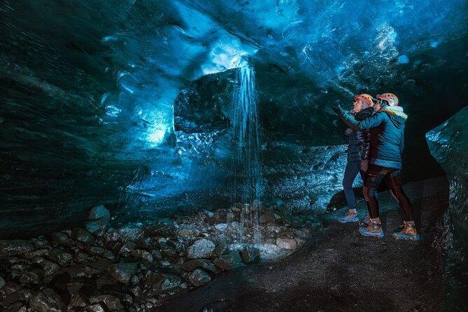 Premium Ice Cave Tour Vatnajokull Iceland - Small group size up to 12: what that changes on the ground
