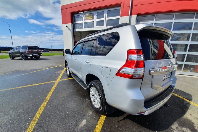 Private Airport Transfer (one way) - The Ride Itself: Clean Vehicles, Room to Breathe, English On Board
