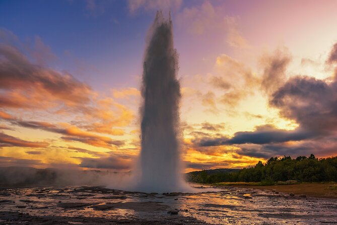 Private Golden Circle & Blue Lagoon tour - Gullfoss waterfall: power you can feel in your bones