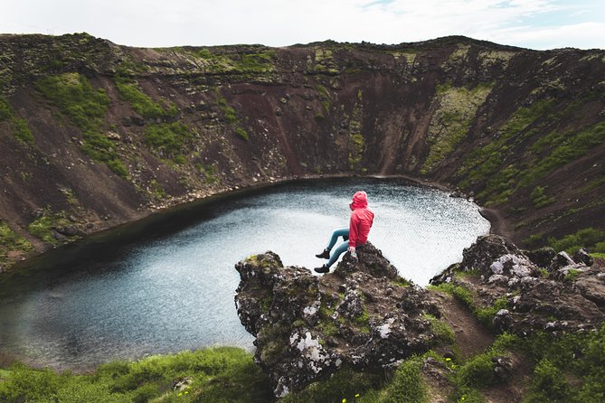 Private Golden Circle & Secret Lagoon tour from Reykjavik - Lunch break, a taste of Icelandic whiskey, and downtime that matters