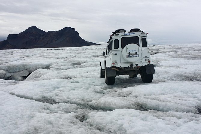 Private Golden Circle Tour by Superjeep from Reykjavik - Price and logistics: what you are really paying for