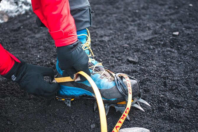 Private Guided Hike Experience on Sólheimajökull Glacier - Gear Up: What’s Included, What You Should Bring