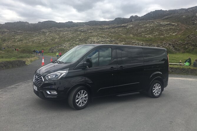 Private Reykjavík Round Trip Airport Transfer - Round-trip service means you can stop thinking about the return