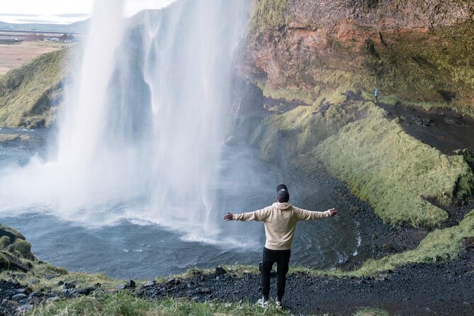 Private Secret Spots of Iceland Full day Tour with Photography by Luke - Stop 5: Grænavatn Greenlake, a sulfur-colored crater lake