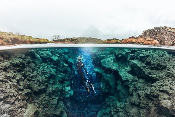 Private Silfra Snorkeling 6 p. group - Meet on Location - with Underwater Photos - Included Underwater Photos: How They Change What You Pay Attention To