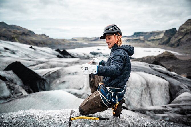 Private SOUTH COAST & Glacier Hike | Luxury 4x4 and photos inc. - Solheimajokull glacier hike: safety gear and a guide who keeps it calm