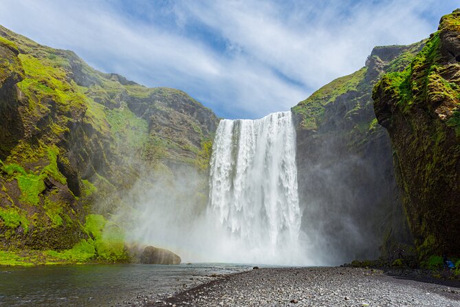 Private South Coast tour / Black Sand Beach, Waterfalls and more - Seljalandsfoss: Walking Behind the Water, With Ponchos