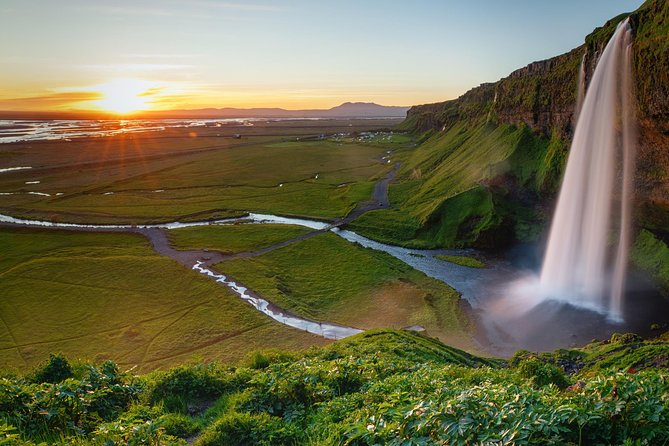 Private South Coast Tour with a Professional Photographer/Guide - Reynisfjara black sand and Reynisdrangar sea stacks