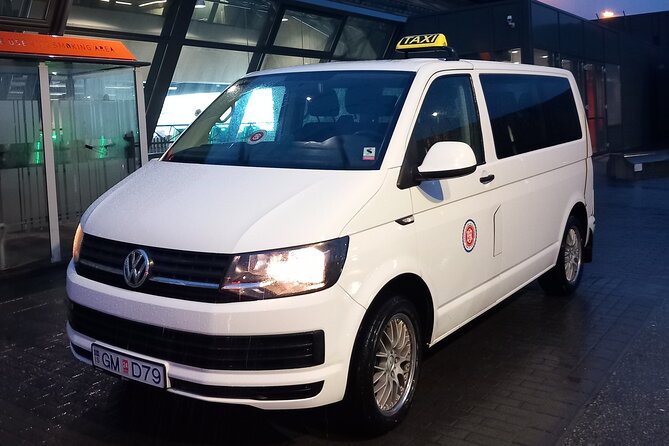 Private Transfer from Keflavik Airport to Reykjavik/surrounding - 24-Hour Pickup, Either Direction (Airport to Reykjavik or Back)