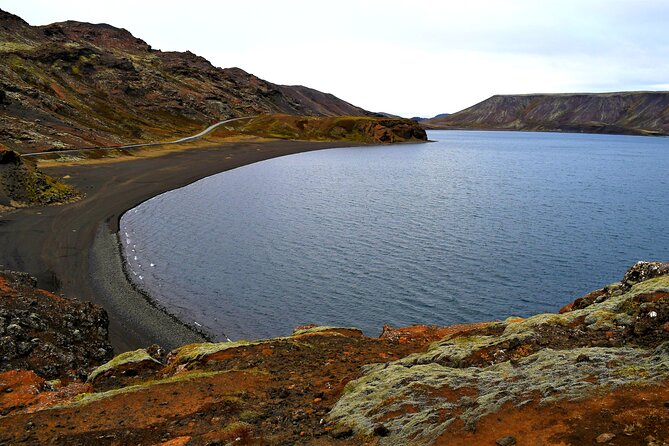 Private Transfer Reykjavik to Keflavik Airport - Pickup in Reykjavík, then direct ride to the airport