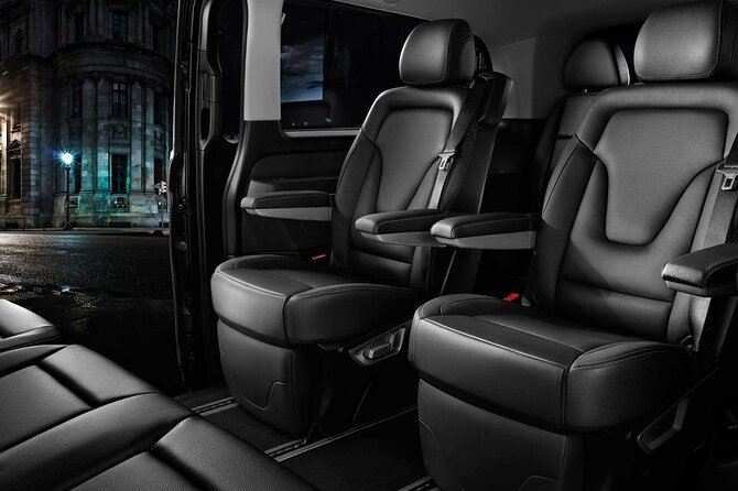 Private transport In Luxury MPV/SUV 5pax Keflavik Airport-RKV - Why a Private Keflavik Transfer Feels Worth It