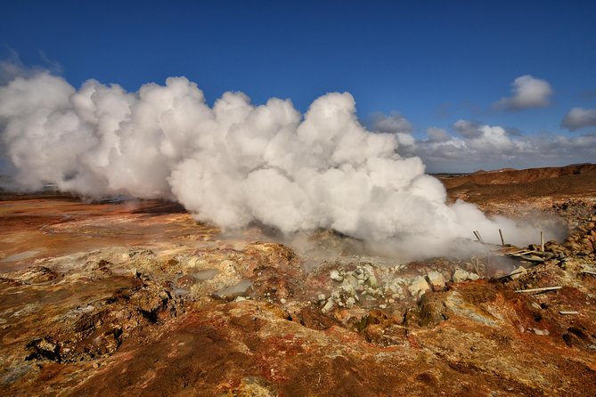 Reykjanes Geopark Small-Group Tour with Airport Transfer - Kleifarvatn Lake and Grænavatn: Crater Lakes With a Story in the Water