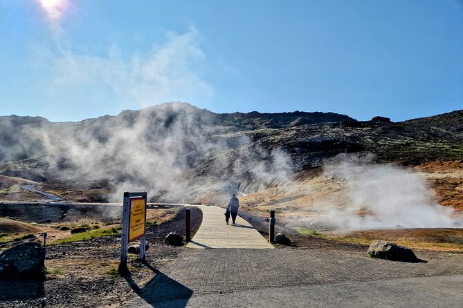 Reykjanes Peninsula Private tour Iceland - Entering Reykjanes Peninsula in a way buses cannot