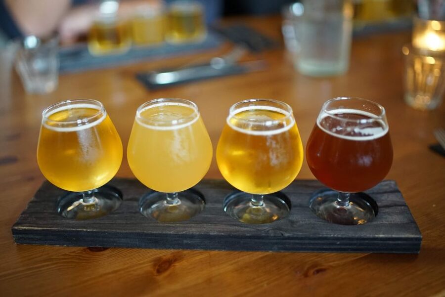 Reykjavik: Beer and Booze Tour - Finding Ingólfur Square, then getting oriented fast