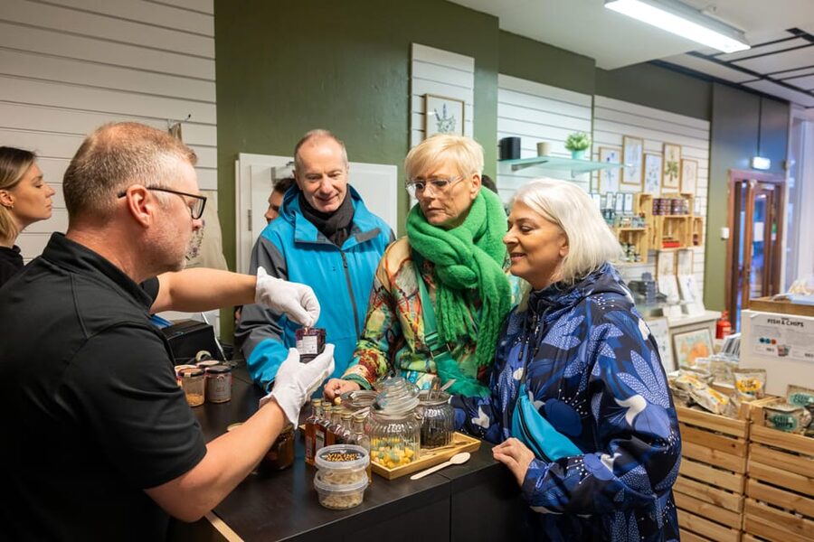 Reykjavik: Christmas Food Tour with Tastings and Drinks - Price and value: does $173 make sense for 3 hours?
