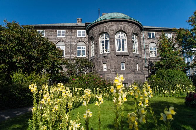 Reykjavik City Walking Tour - City Hall and That Giant Map of Iceland’s Volcano Reality