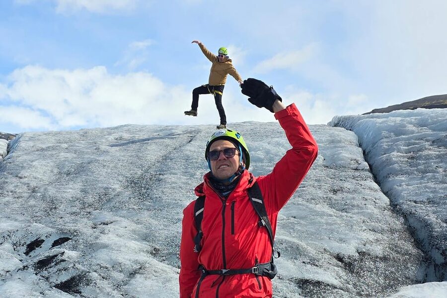 Reykjavik: Glacier Hike, Waterfalls and Black Sand Beach - Geothermal and volcano viewpoints, the science part of the drive
