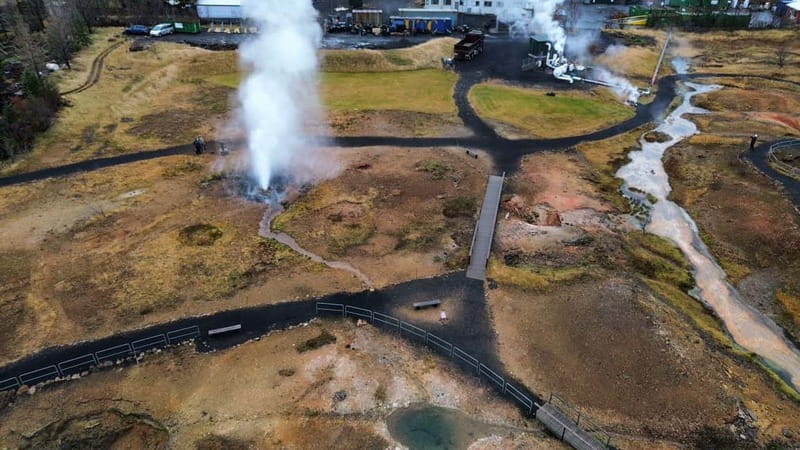 Reykjavík: Golden Circle, 2 Geysers & Geothermal Bakery Tour - Key things to know before you go