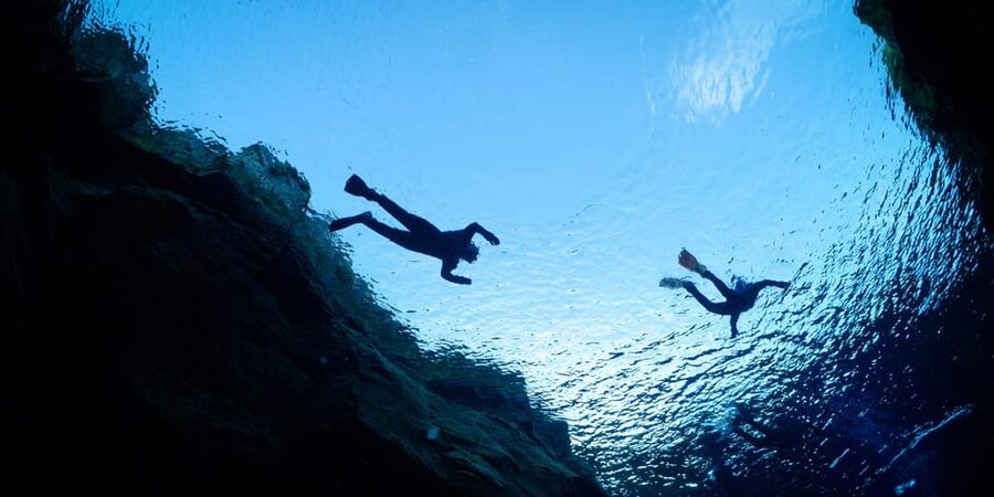 Reykjavík: Golden Circle and Silfra Snorkeling Combo Tour - Þingvellir National Park and the shock of standing on two continents