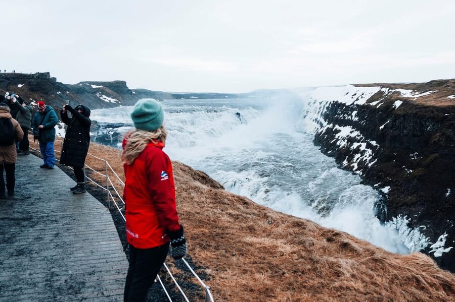 Reykjavík: Golden Circle and Silfra Snorkeling Combo Tour - Kerið Crater: a quick stop that feels like a postcard