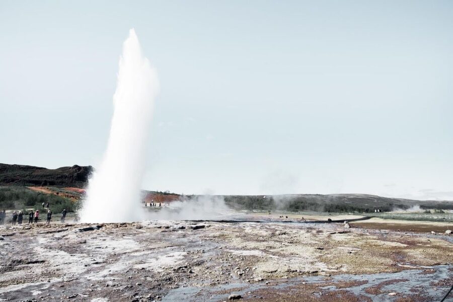 Reykjavík: Golden Circle, Blue Lagoon, and Aurora Tour - Geysir eruptions and Gullfoss power: the Golden Circle energy boost