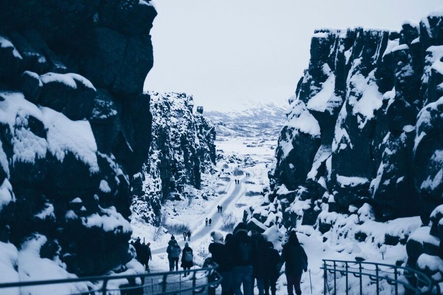 Reykjavík: Golden Circle, Blue Lagoon, and Aurora Tour - Northern Lights hunting: beyond the city and how to work the photos