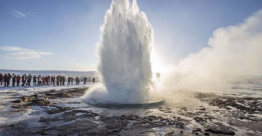 Reykjavík: Golden Circle, Bruarfoss, and Kerid Crater Tour - Þingvellir National Park: where fault lines and history meet your feet