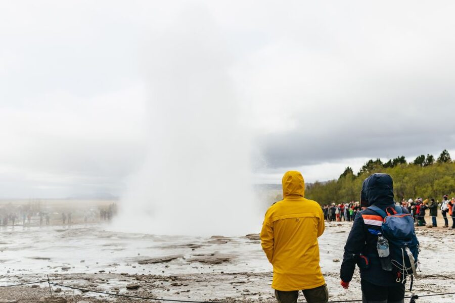Reykjavik: Golden Circle, Crater & Blue Lagoon Minibus Tour - Blue Lagoon comfort package: towel, mask, and 2 hours to reset