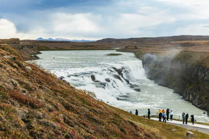 Reykjavik: Golden Circle, Kerid, and Fridheimar Minibus Tour - Geysir Area Photo Stop: Seeing Hot Water Action Without Losing Time