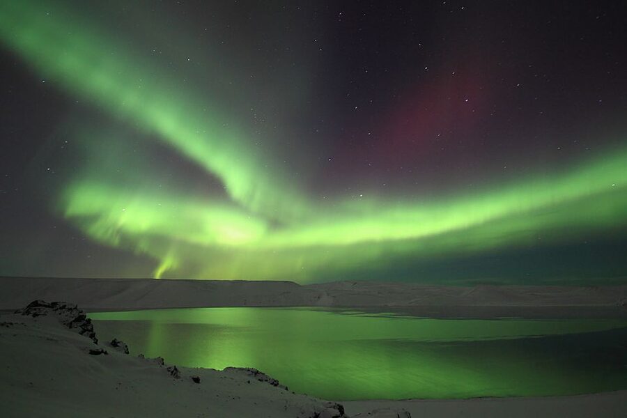 Reykjavik: Golden Circle & Northern Lights 4x4 Tour - Geysir geothermal field and Strokkur timing for real steam power
