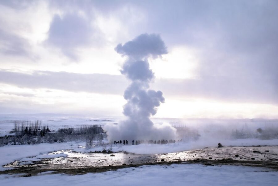 Reykjavik: Golden Circle, Tomato Farm and Kerið Crater Tour - Kerið crater: the 3,000-year-old finale with admission included