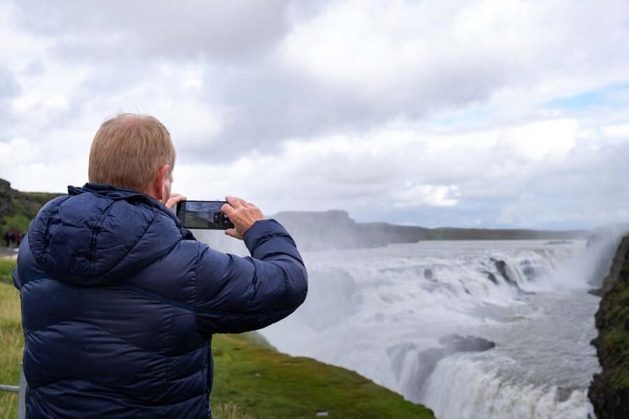 Reykjavik: Golden Circle Tour and Blue Lagoon Admission - Geysir geothermal area and Strokkur, catching the action