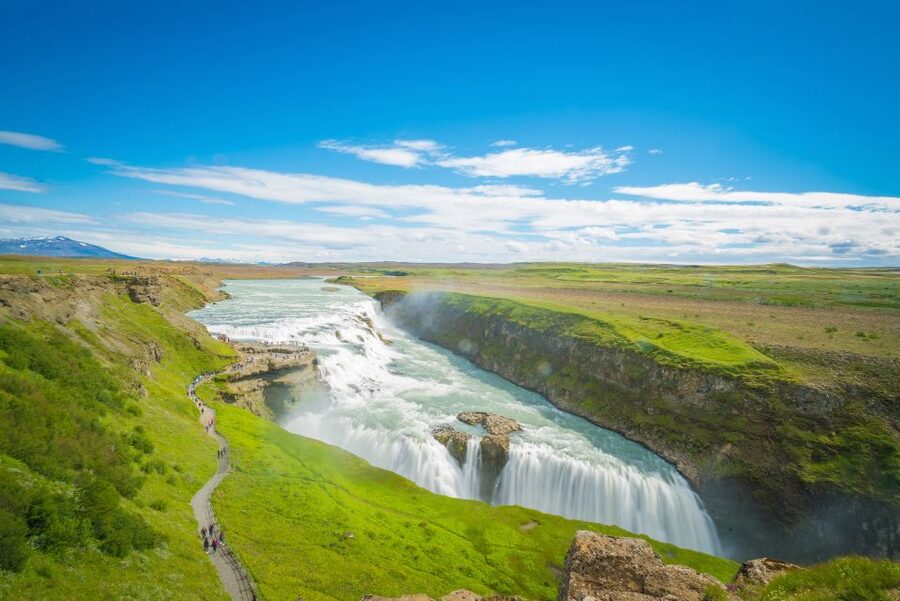 Reykjavik: Golden Circle Tour with Blue Lagoon Visit & Entry - Gullfoss Waterfall: 32 Meters of Power You Can Hear
