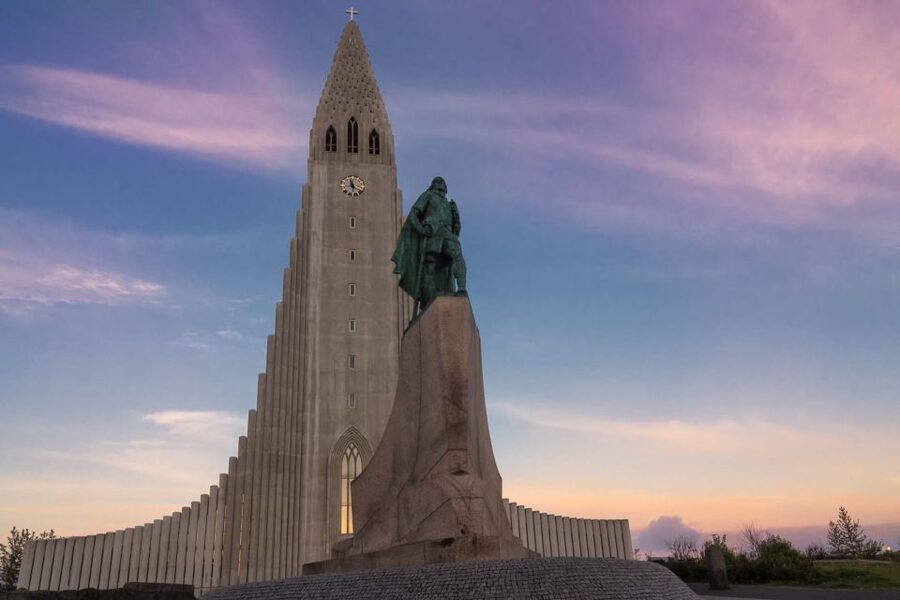 Reykjavik: Guided City Walking Tour - Starting at Arnarholl Hill and Ingolfur Arnarson’s Legacy