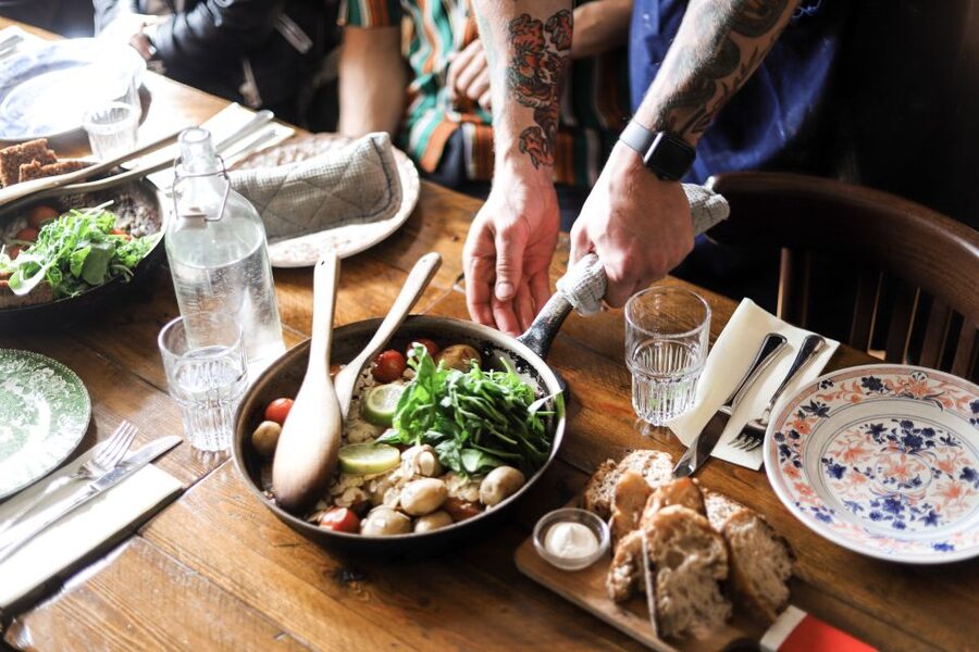 Reykjavik: Guided Foodie Walking Tour with 6 Tastings - Price and value: is $142 worth it?