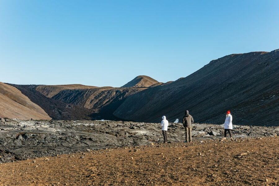 Reykjavik: Guided Tour to Volcano and Reykjanes Geopark - Lunch in Grindavík: fish and chips, plus a chance to reset