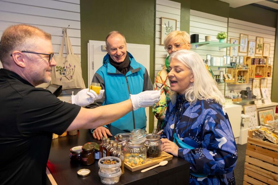 Reykjavik: Icelandic Food Tour - Restaurant stop 2: more Icelandic staples, less guessing