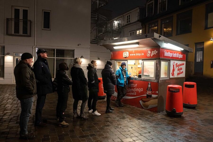 Reykjavik: Icelandic Food Tour - Final stop with beer or Brennivin: the tasting finale