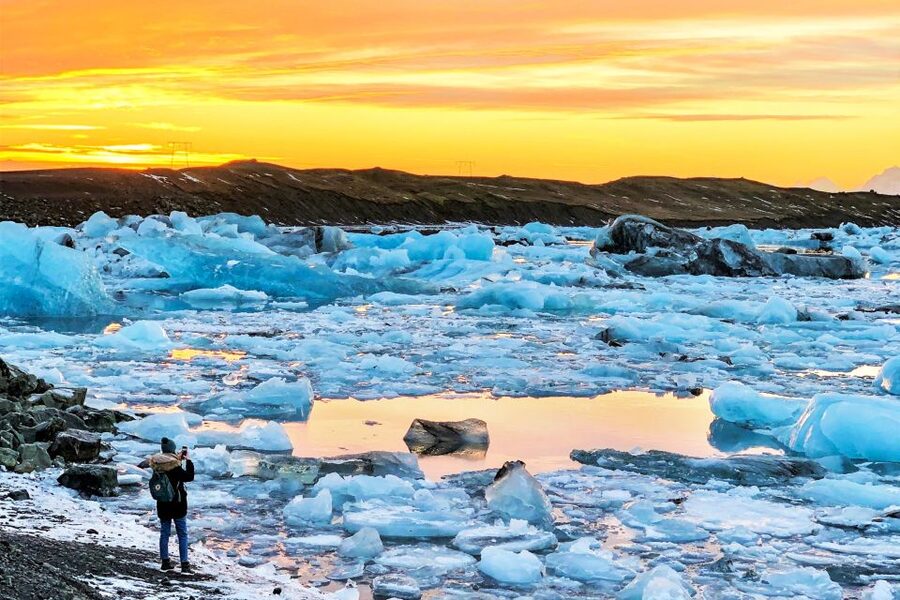 Reykjavik: Jokulsarlon Glacier Lagoon Full-Day Guided Trip - Diamond Beach Black Sand: The Photo Stop That Actually Delivers