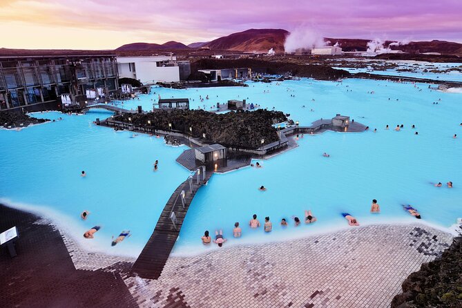 Reykjavík/Keflavík–Blue Lagoon, Silica & Retreat Transfer - Meeting in Reykjavík city: hotel lobbies, not mystery curbside rendezvous