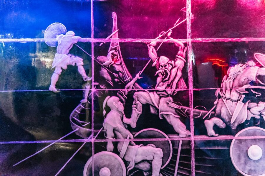 Reykjavik: Magic Ice Bar Entrance and Welcome Drink - Who should book this, and who might skip it