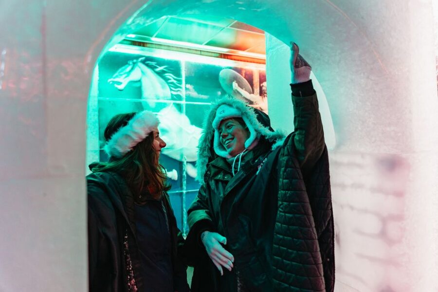 Reykjavik: Magic Ice Bar Entrance and Welcome Drink - Finding the venue under Álafoss store and getting inside fast