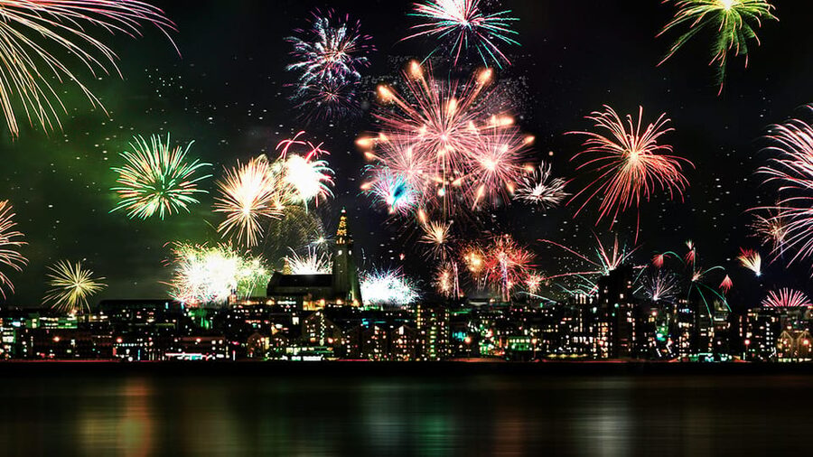 Reykjavik: New Years Fireworks Midnight Cruise - Three panoramic decks, how to use them for the best views