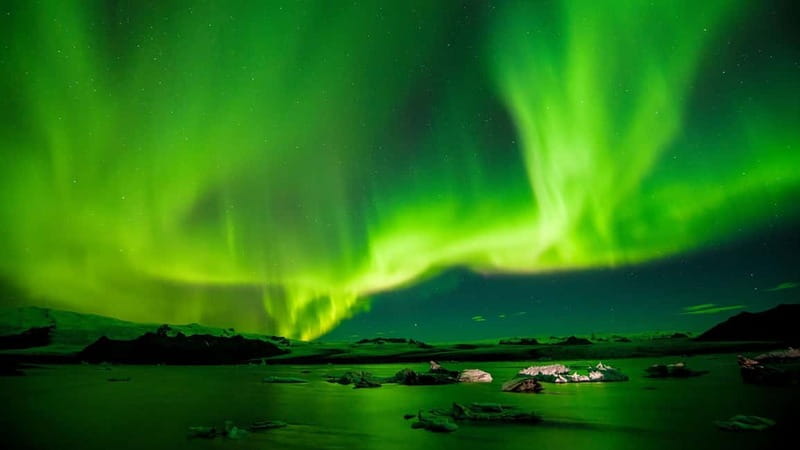Reykjavik: Northern Lights Adventure Tour with Hot Chocolate - Leaving the light pollution: the part you cannot skip