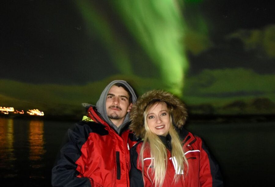 Reykjavík: Northern Lights Cruise - The ship experience: heated comfort, warm gear, and real bathroom access