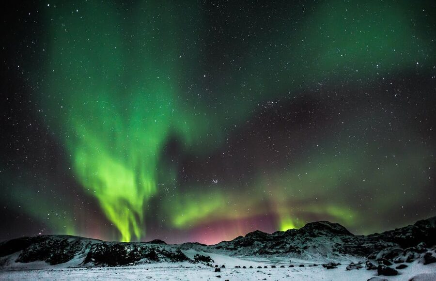 Reykjavík: Northern Lights Minibus Tour with Photos - The Countryside Drive: How You Start Looking Before the Lights Appear