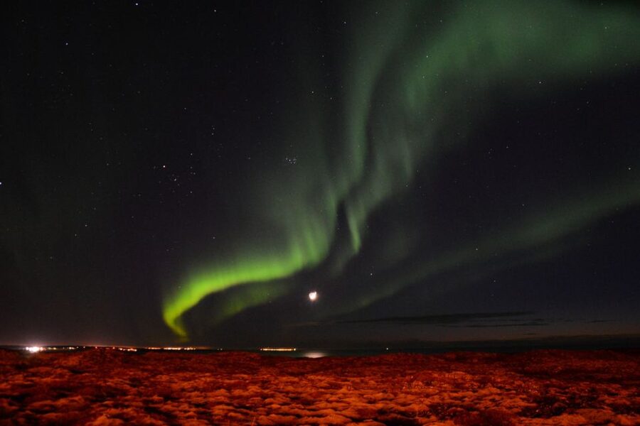 Reykjavik: Northern Lights Motor Yacht Cruise - How the crew spots the aurora and when to go outside