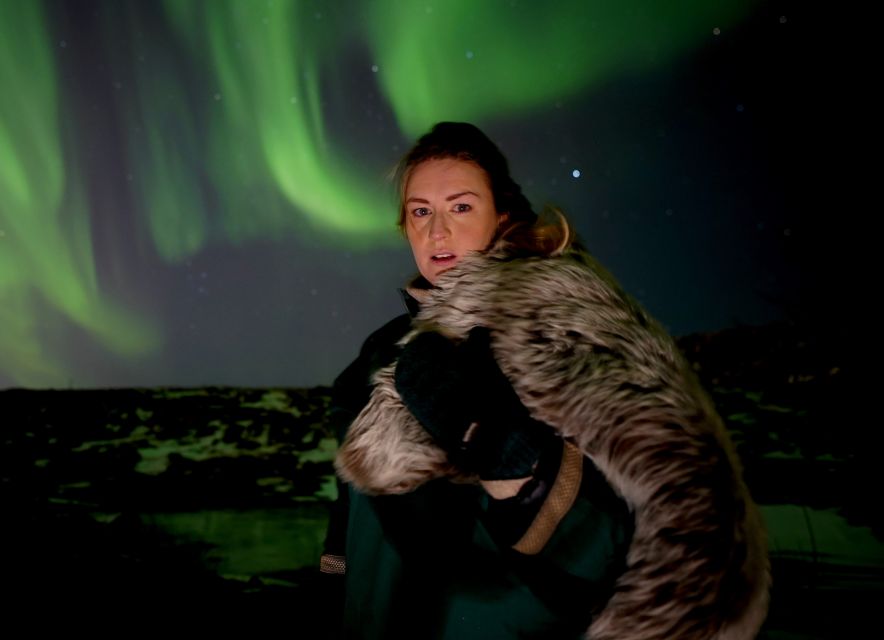 Reykjavik: Northern Lights Tour w/Pro Photos - Small Group - Entering Reykjavik After Dark With Real Aurora Odds
